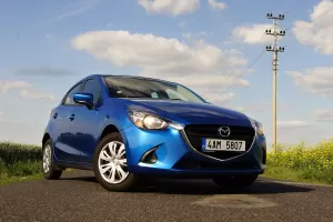 Test: Mazda2 - auto pro ženy, které budou řídit muži