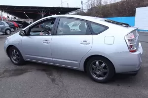 Video: Toyota Prius 1.5 VVTi Hybrid