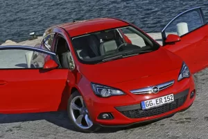 Opel Astra GTC – Krása na tři