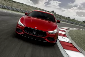 Maserati Ghibli a Quattroporte dostanou motor V8 od Ferrari