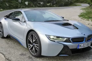BMW i8 Hybrid – Budoucnost!