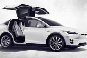 Tesla Model X: elektrické SUV umí „stovku“ za 3,2 s!