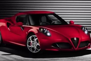 Alfa Romeo 4C: premiéra za dveřmi