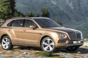Bentley Bentayga: luxusní monstrum jede přes 300!
