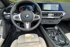 BMW Z4 sDrive20i – Klasický roadster
