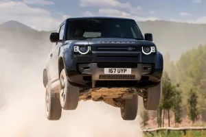 Land Rover Defender V8 – Ohromující schopnosti