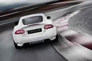 Jaguar XKR 2011 - rýchlejší a osobitejší