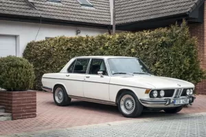 BMW 3.0 Si (E3) 1972 – S klenotem pod kapotou