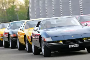 Ferrari 365 GTB/4 + GTS/4 – Daytona...