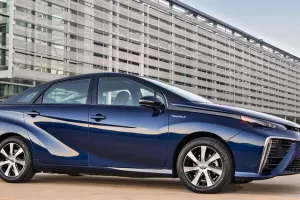 Toyota Mirai 2016 – Vodík do provozu