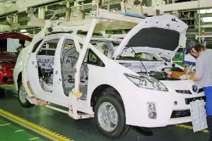 Toyota Tsutsumi Plant - Kde vznikají Priusy...