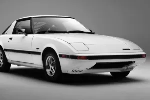 Mazda: teprve před třiceti lety dostala automobilka jméno