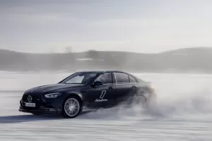 Mercedes-AMG zve na Ice Experience do Švédska. Vedle tréninků poprvé nabízí i expedici