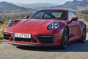 Nové Porsche 911 GTS oficiálně: Černé detaily a 480 koní doplňují díly z Turba