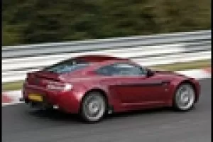 Nový Aston Martin V8 Vantage, Ford Focus ST