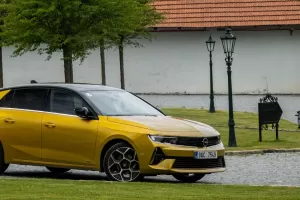 Nový Opel Astra je konečně v Česku. Už jsme se svezli, ten podvozek je neuvěřitelný!