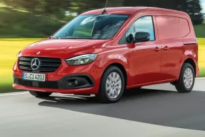Mercedes Citan oficiálně: Bratranec Renaultu Kangoo sází hlavně na komfort