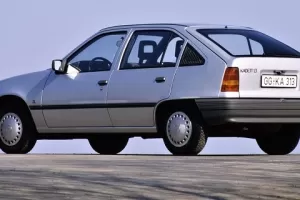 Opel Kadett E (1984): další čerstvý třicátník