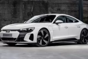 Audi e-tron GT odhaleno únikem! Od konceptu nemá daleko, uvnitř nešokuje