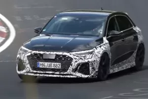 Audi naznačilo, že nové RS 3 si udrží pětiválec. Výkon zřejmě přesáhne 400 koní