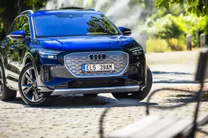 Audi Q4 40 e-tron (150 kW) 2021: Mírumilovný cvalík v luxusním obleku | První TEST