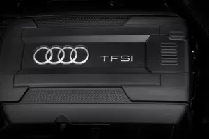 Audi ukazuje, co udělá kuna s kabely v motorovém prostoru