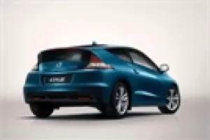 Autem roku 2011 v Japonsku je hybrid, Honda CR-Z