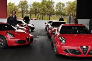 Alfa Romeo 4C: prvních pět vozů předáno jejich majitelům