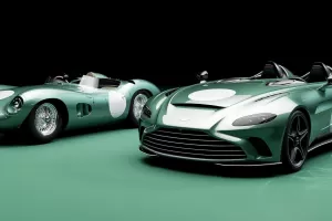 Aston Martin V12 Speedster uctívá legendu Le Mans. Ve stylu DBR1 vypadá skvěle