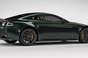 Aston Martin V12 Vantage S „Spitfire 80“ oslavuje legendární stíhačku