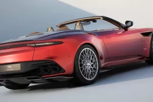 Aston Martin DBS 770 Ultimate se představuje i jako kabriolet Volante. Vznikne jen 199 kusů