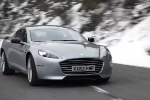 Aston Martin Rapide S: novinka poprvé v pohybu