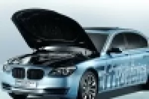 BMW 7 ActiveHybrid Concept: na „zelené“ vlně
