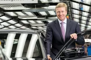 BMW má nového šéfa. Krügera nahradí ve vedení automobilky Oliver Zipse