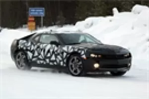 Chevrolet Camaro: 400 koní a jeden pony na sněhu (spy photos)