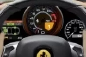 Ferrari 458 Italia: kráska se představuje