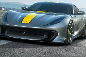 Ferrari 812 Competizione již oficiálně: Přesně kvůli tomuhle máme rádi auta