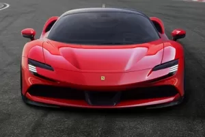 Ferrari SF90 oficiálně: Rychlejší silniční Ferrari neexistuje, ujede i LaFerrari
