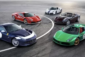 Ferrari připravilo 70 historických zbarvení k 70. výročí automobilky