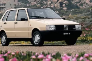 Fiat Uno (1983-2013): Hranatý nezmar