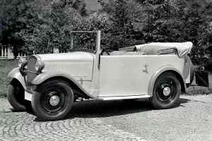 Galerie - Galerie: Nejdůležitější modely BMW od roku 1932 po současnost - AutoRevue.cz