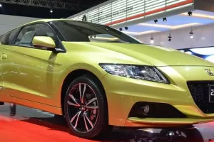 Honda CR-Z: facelift představen již v Malajsii