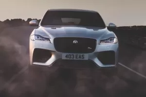 Jaguar počítá s větším SUV. Převlečený Range Rover půjde po krku Cayennu