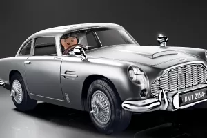 Jedeme, pane Bonde! Playmobil uvádí vychytaný Aston Martin DB5 z filmu Goldfinger