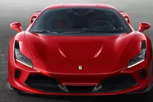 Kdy bude Ferrari hybrid a co bude motorem V12? Šéf přes techniku promluvil