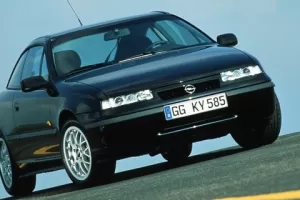 Legendární kupé Opel Calibra dnes slaví 25 let