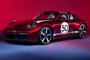 Porsche představuje speciální edici 911 Targa pro ty, kteří chtějí manšestrová sedadla