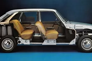 Renault 16 (1965): reformátor v českém prospektu - 4. kapitola