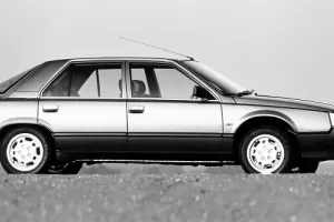 Renault 25 (1984): francouzský trumf, jenž nechal Němce v úžasu