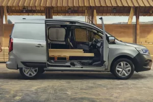 Renault Kangoo Van je nyní i v elektrické verzi. Ujede 300 km a neomezuje prostor
